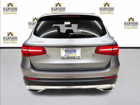 Used 2018 Mercedes-Benz GLC 300 4MATIC image 6