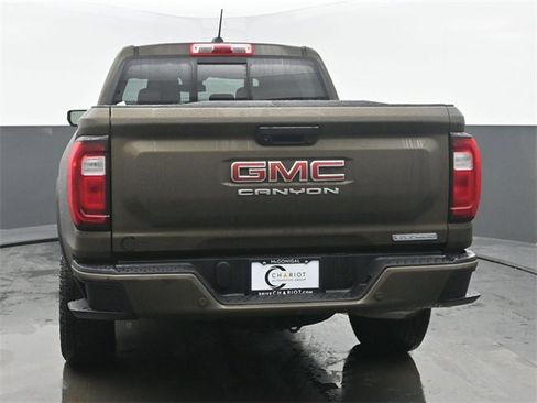 Certified 2023 GMC Canyon Elevation w/ Convenience Package image 5