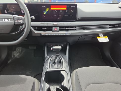 New 2026 Kia K4 FWD image 10