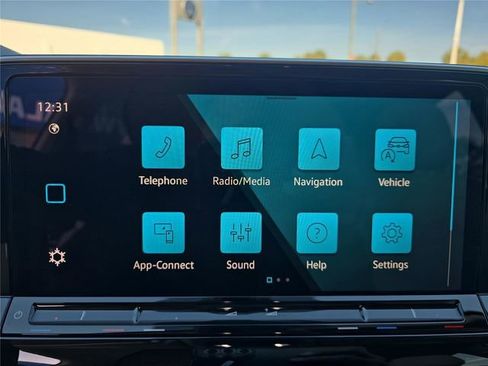 New 2026 Volkswagen Atlas SE FWD image 18