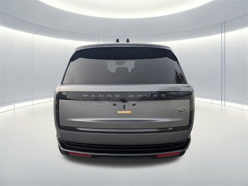 Used 2023 Land Rover Range Rover SE image 7