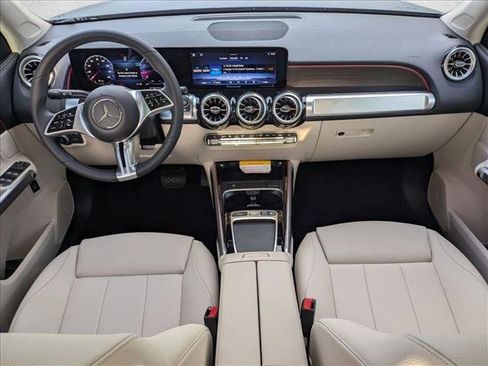 New 2026 Mercedes-Benz GLB 250 image 14