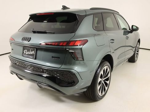 New 2026 Audi Q3 quattro 2.0T AWD/4WD image 5
