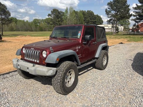 Used 2010 Jeep Wrangler Sport image 2