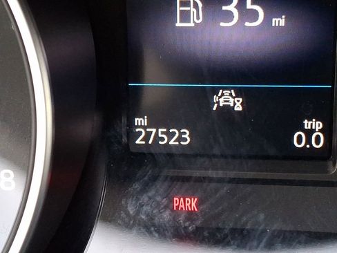 Used 2021 Volkswagen Tiguan SE w/ Panoramic Sunroof Package AWD/4WD image 16