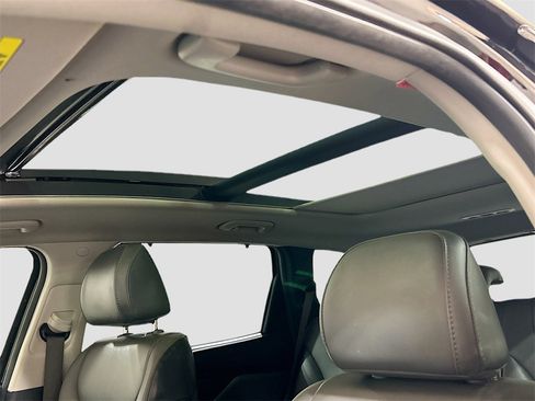 Used 2023 Hyundai Santa Fe SEL w/ Premium Package image 21