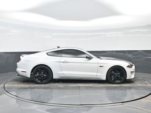 Used 2022 Ford Mustang GT w/ Black Accent Package RWD image 7
