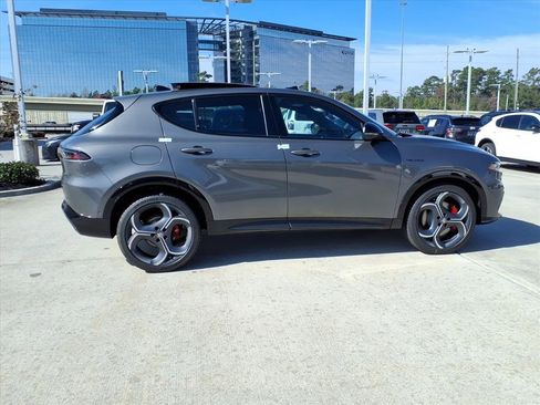 New 2026 Alfa Romeo Tonale Veloce w/ Quick Order Package 23H Volce image 5