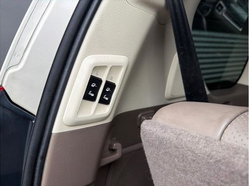 Used 2011 Lexus GX 460 Premium AWD/4WD image 24