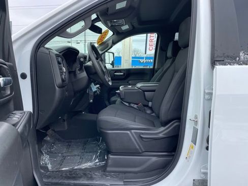 Certified 2021 Chevrolet Silverado 2500 Custom w/ Custom Value Package image 9