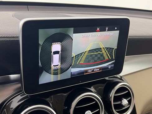 Used 2018 Mercedes-Benz GLC 43 AMG 4MATIC image 31