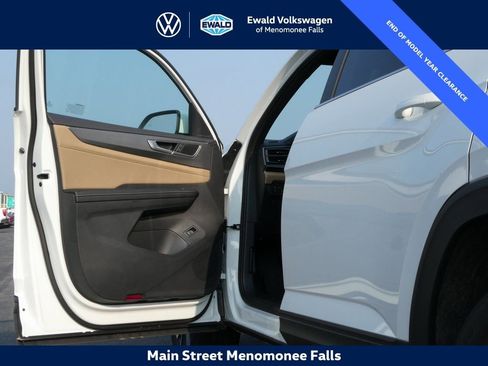 New 2025 Volkswagen Atlas Cross Sport SE AWD/4WD image 27