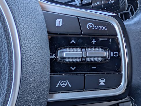 Used 2022 Kia Sorento SX image 25