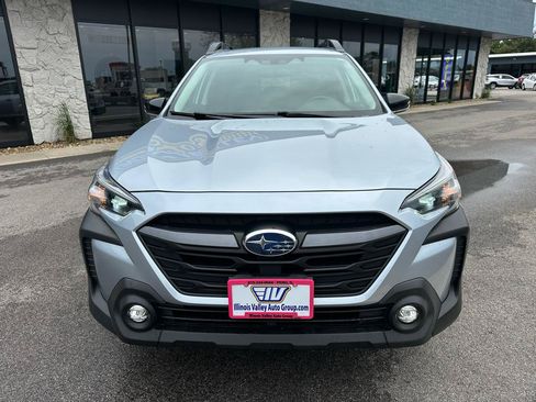 Used 2023 Subaru Outback Premium AWD/4WD image 10