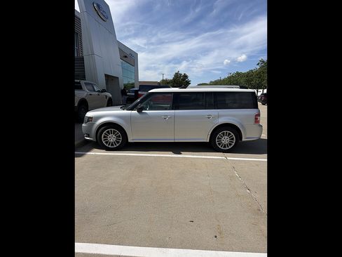 Used 2013 Ford Flex SEL AWD/4WD image 2