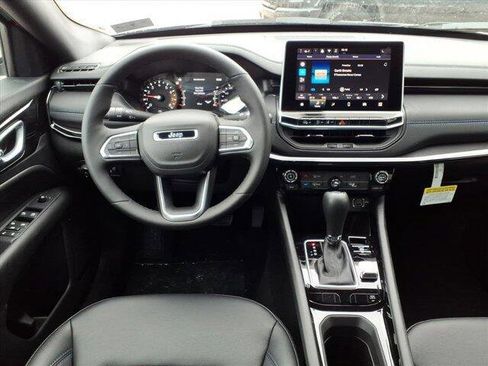 New 2026 Jeep Compass Latitude AWD/4WD image 15