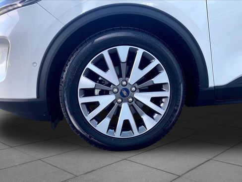 Used 2020 Ford Escape Titanium FWD image 11