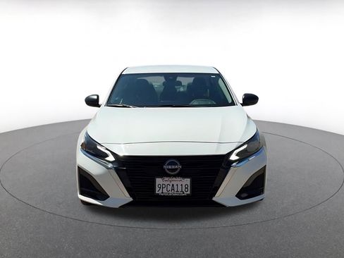 Used 2025 Nissan Altima 2.5 SV image 4