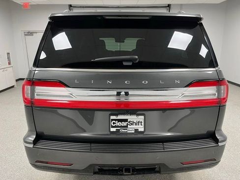 Used 2018 Lincoln Navigator L Reserve AWD/4WD image 9