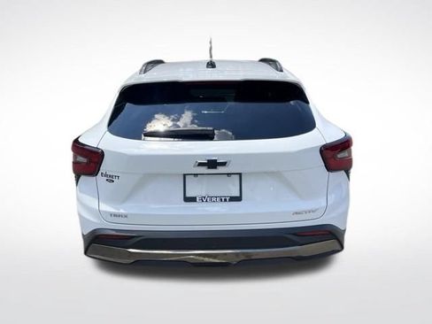 Used 2025 Chevrolet Trax ACTIV w/ Driver Confidence Package FWD image 8