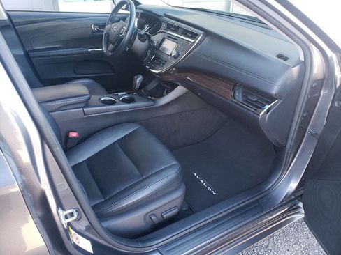 Used 2014 Toyota Avalon XLE Touring image 10
