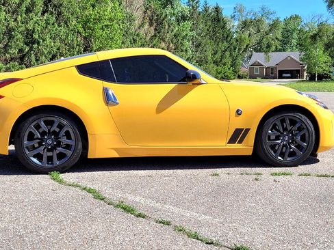 Used 2018 Nissan 370Z Coupe w/ Z34 Heritage Edition - Yellow image 7