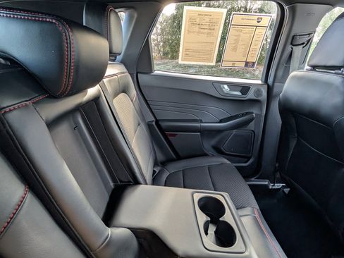 Used 2023 Ford Escape ST-Line Select w/ Tech Pack #2 image 30