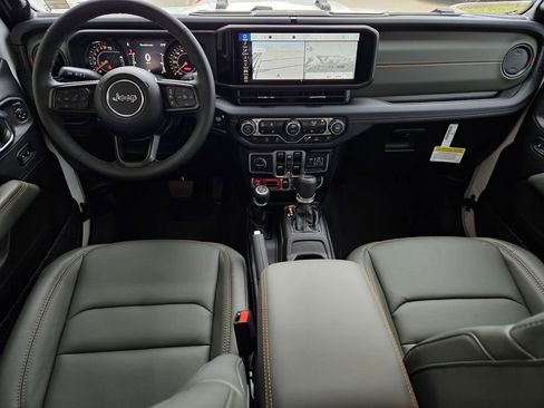 New 2026 Jeep Gladiator Mojave image 9