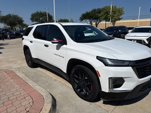Used 2023 Chevrolet Traverse Premier w/ Redline Edition FWD image 4
