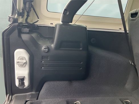 Used 2020 Jeep Wrangler Unlimited Sport image 38