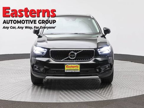 Used 2020 Volvo XC40 T5 Momentum AWD/4WD image 2