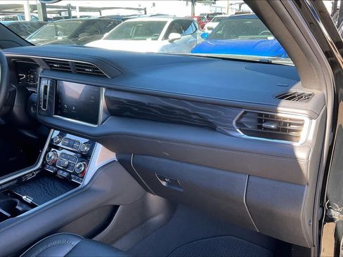 Used 2024 GMC Yukon Denali image 18