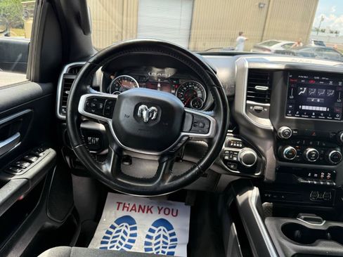 Used 2019 RAM 1500 Big Horn AWD/4WD image 10