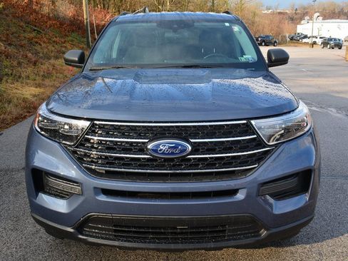 Used 2021 Ford Explorer XLT image 2
