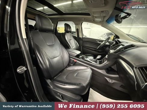 Used 2017 Ford Edge Titanium w/ Equipment Group 301A AWD/4WD image 37