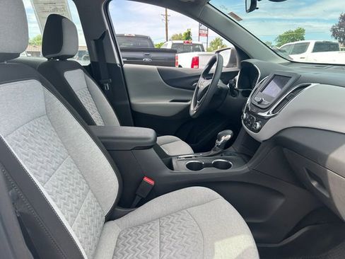 Used 2022 Chevrolet Equinox LS w/ LPO, Floor Liner Package AWD/4WD image 33