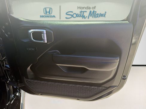 Used 2021 Jeep Wrangler Unlimited Sport image 33