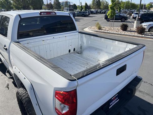 Used 2014 Toyota Tundra SR5 w/ SR5 Upgrade Package AWD/4WD image 27