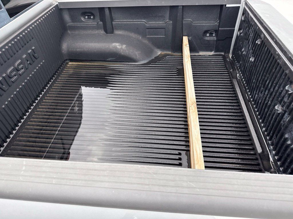 Used 2018 Nissan Frontier SV AWD/4WD image 10