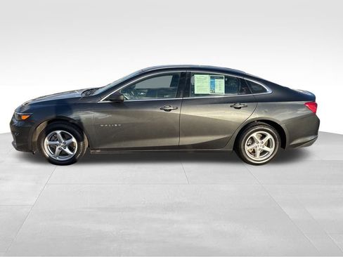 Used 2017 Chevrolet Malibu LS image 3