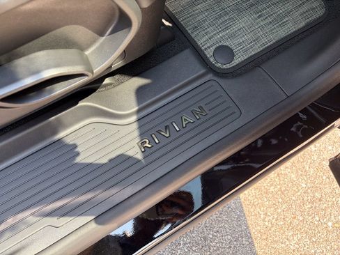 Used 2026 Rivian R1S Adventure AWD/4WD image 36