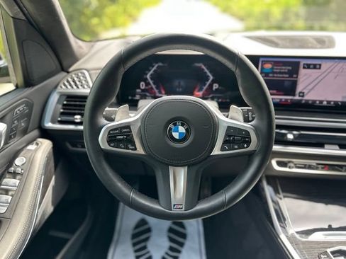 Used 2025 BMW X7 xDrive40i w/ M Sport Package AWD/4WD image 27