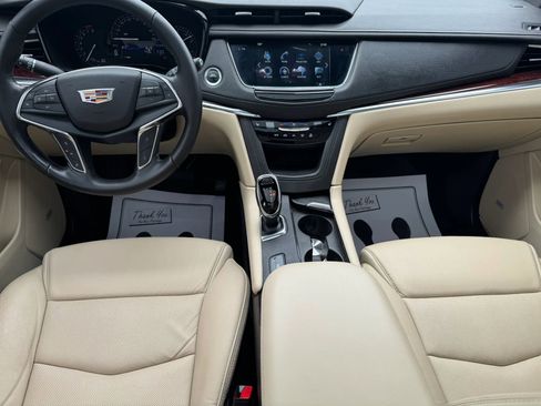 Used 2019 Cadillac XT5 Luxury FWD image 7