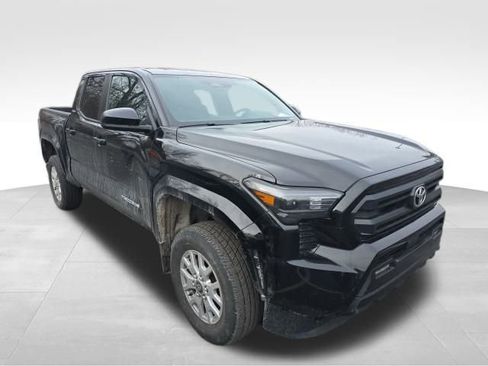 Used 2024 Toyota Tacoma SR5 image 9