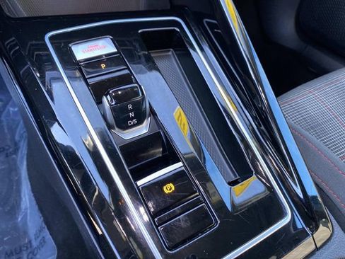 Used 2024 Volkswagen GTI S image 10