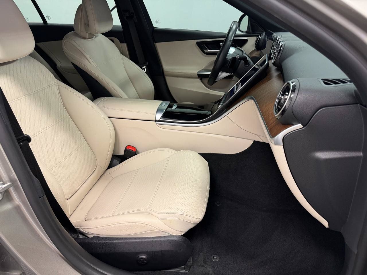 Used 2022 Mercedes-Benz C 300 Sedan image 13
