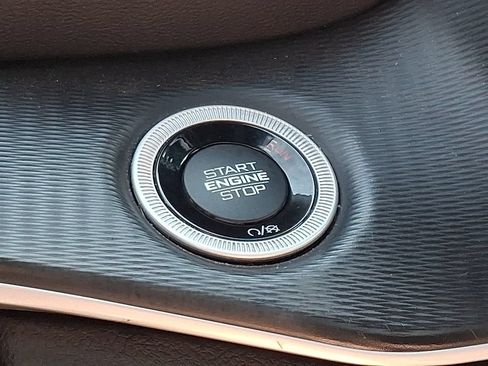 Used 2023 Jeep Grand Cherokee Altitude AWD/4WD image 25