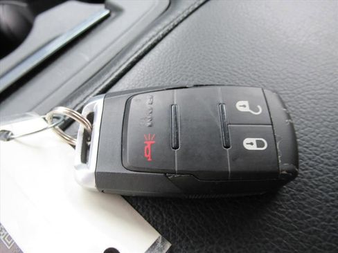 Used 2024 RAM 2500 Big Horn w/ Bed Utility Group image 29