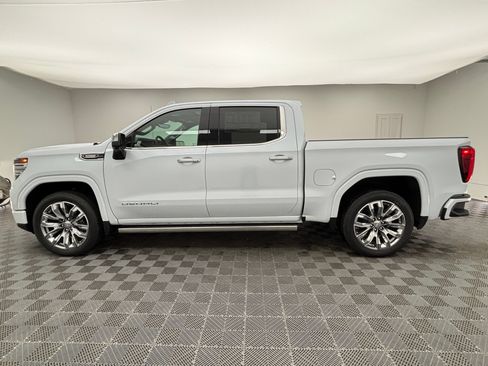 New 2026 GMC Sierra 1500 Denali w/ Denali Reserve Package AWD/4WD image 14