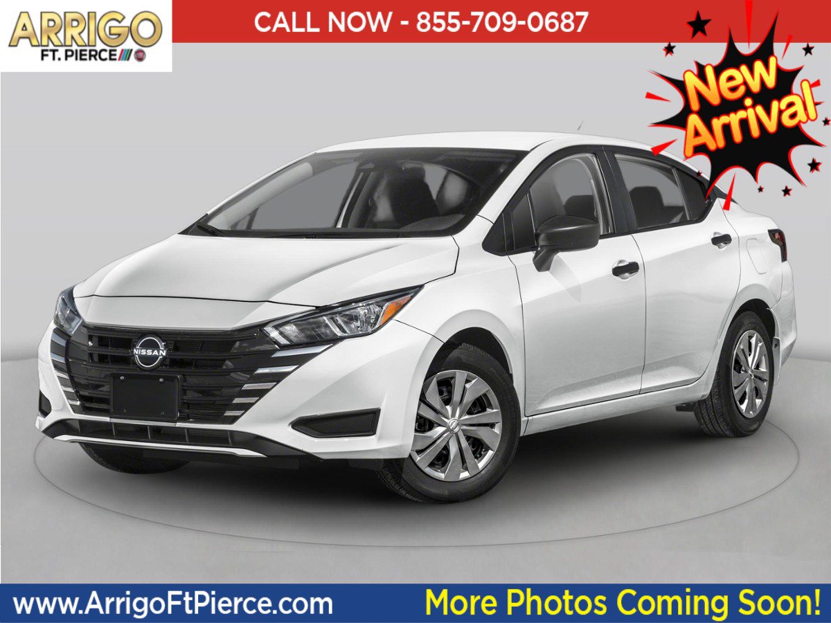 Used 2023 Nissan Versa SR w/ Trunk Package FWD image 1